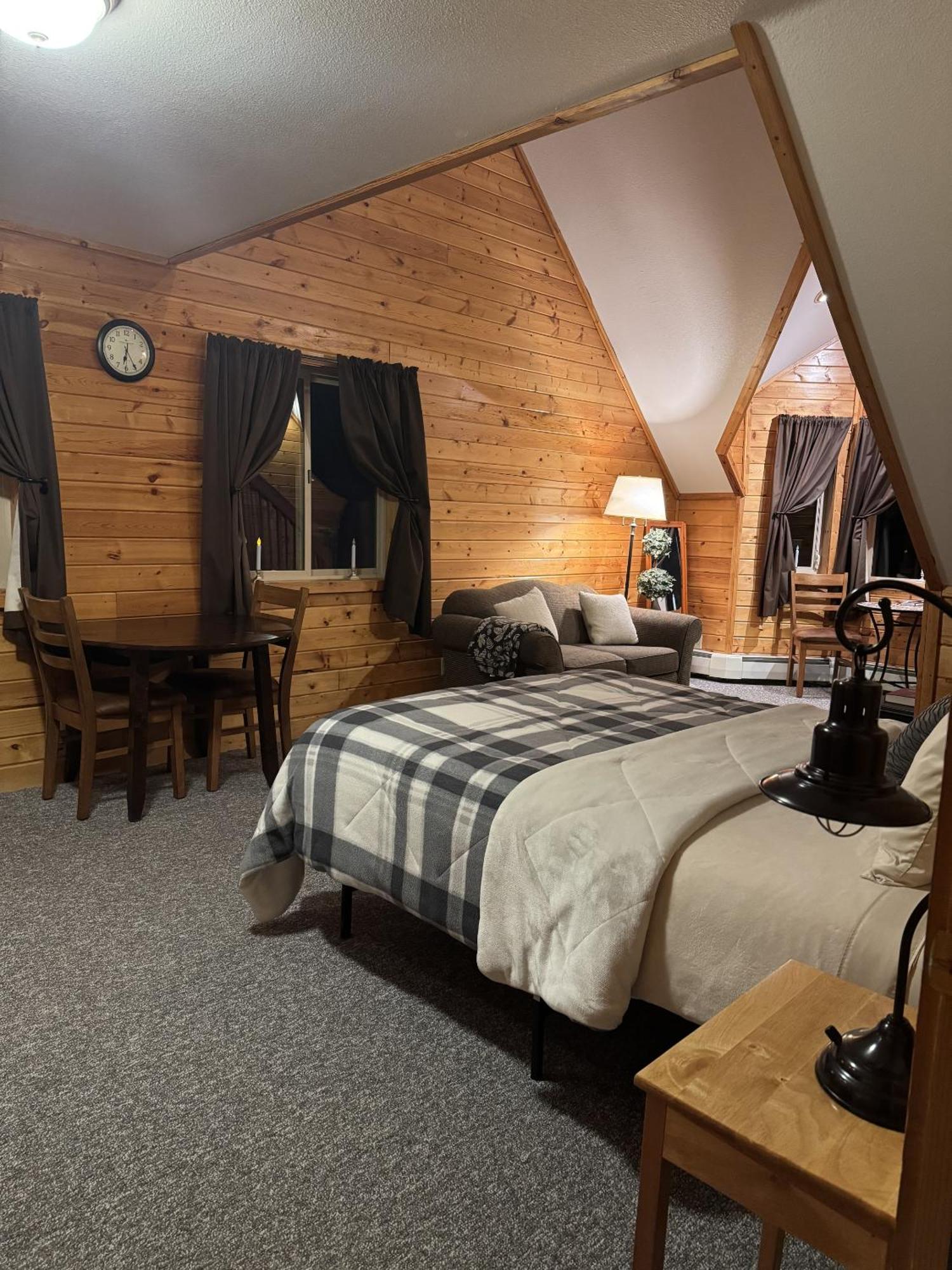 Susitna River Lodging, Suites タルキートナ エクステリア 写真